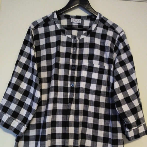 Joan Rivers Dresses & Skirts - BLOUSE JOAN RIVERAS SIZE L AND COLOR BLACK AND WHITE